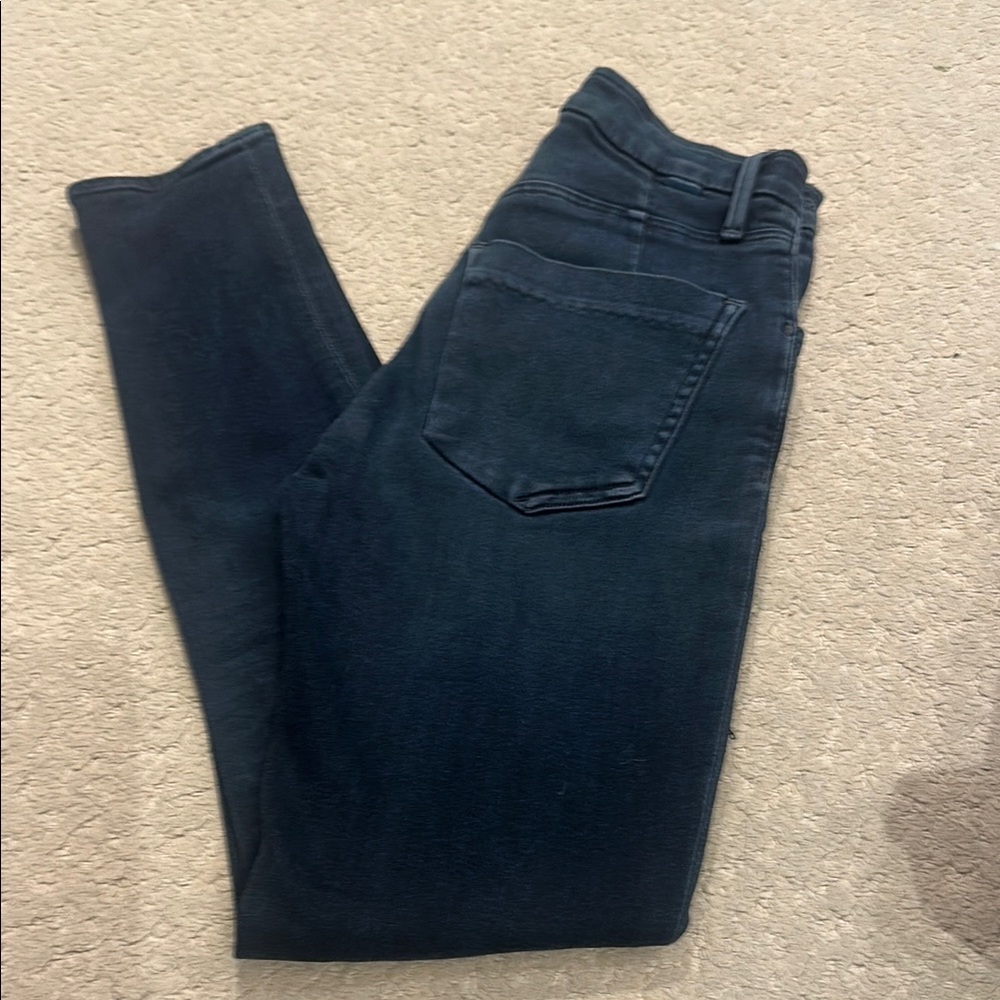 Goldsign skinny Women's Dark Blue Jeans
Amazing price!!!